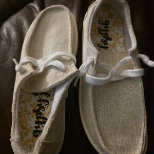 Girls slip-on shoes